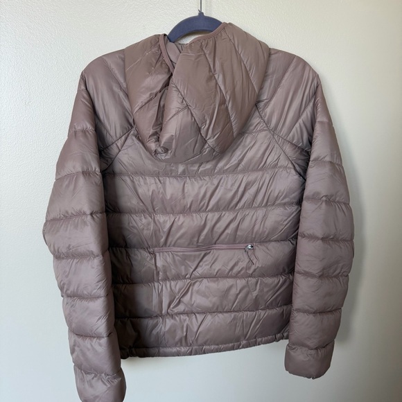ATHLETA Aire Puffer Jacket in Blush Pink Mauve - Picture 4 of 6